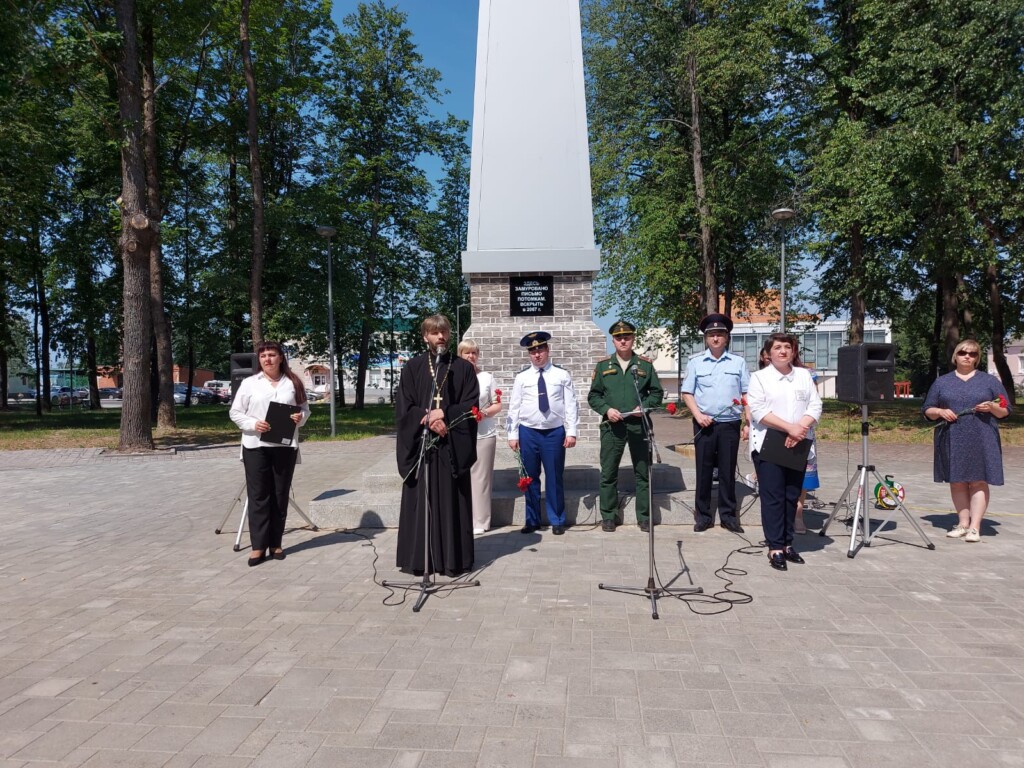 Новости велижа смоленской. Одноклассники велиж. Велиж смоленская область. Мемориал лидова гора. 24 мая праздник.